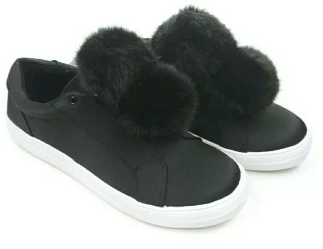 mossimo slip on sneakers